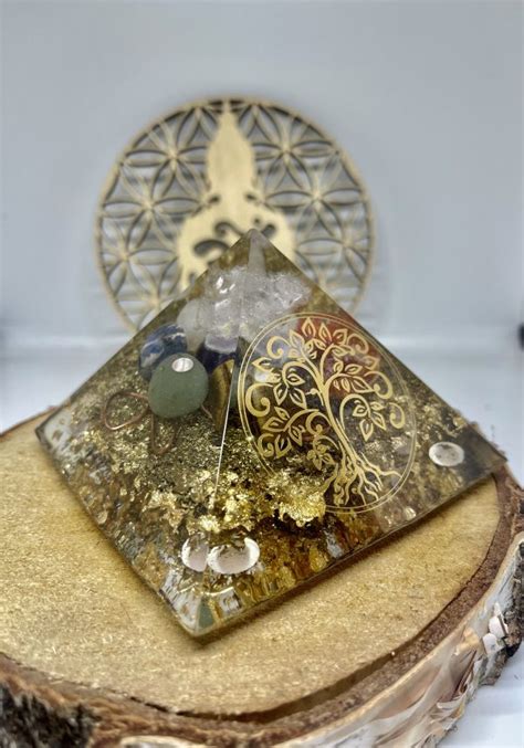 Pyramide Orgonite Chakras Chrisalyde Cr Ations