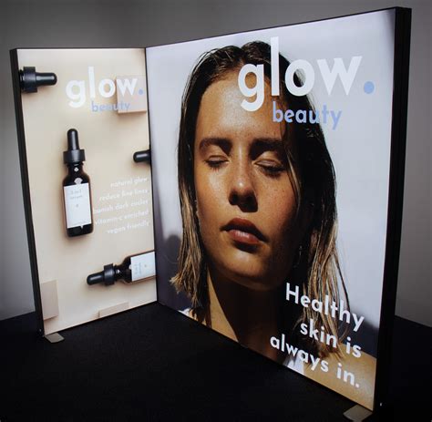 Lightbox Displays by Eco Print Feather Flags