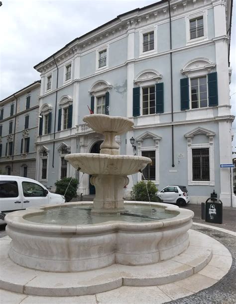 La Fontana In Piazza Sant Alessandro Dopo Il Restauro Giornale Di Brescia