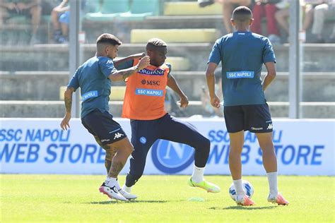 Ssc Napoli Due Giorni Di Riposo Per Gli Azzurri Domani Riprenderanno