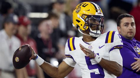 2024 NFL Draft: LSU’s Jayden Daniels Joins Top-3 QB Conversation | Yardbarker