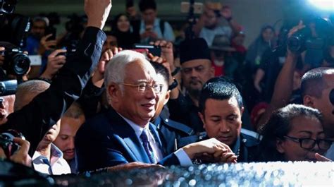 Jailed Ex Malaysia PM Najib Seeks To Remove Netflix S 1MDB Show