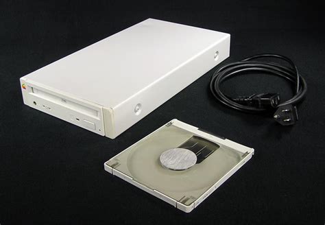 AppleCD 150 External CD-ROM Drive (SS2191) ~ SCSI – Apple Rescue of Denver