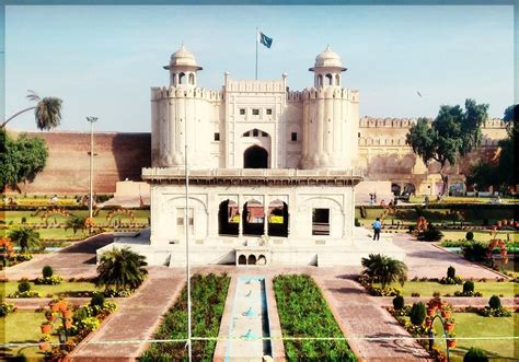 Forts In Pakistan | Castles in Pakistan | See Pakistan Tours