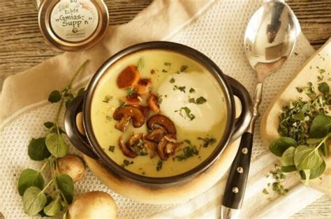 Chiemgauer Genussmanufaktur Kartoffel Steinpilz Suppe mit Würstchen