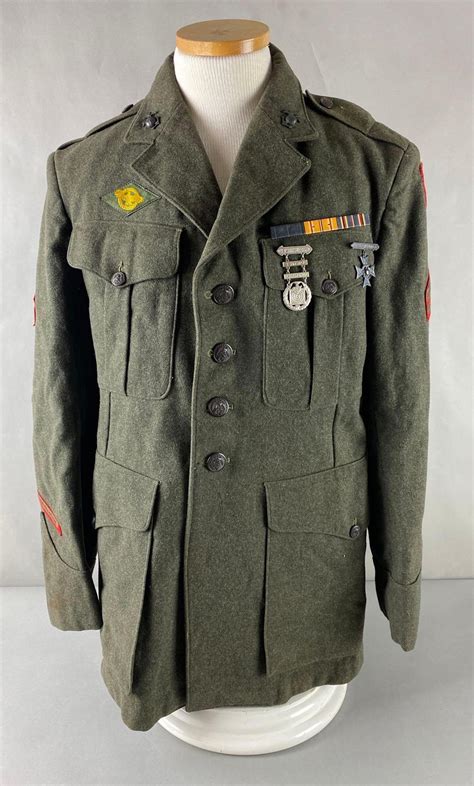 At Auction Korean War Us Marine Corps Formal Uniform W Medals