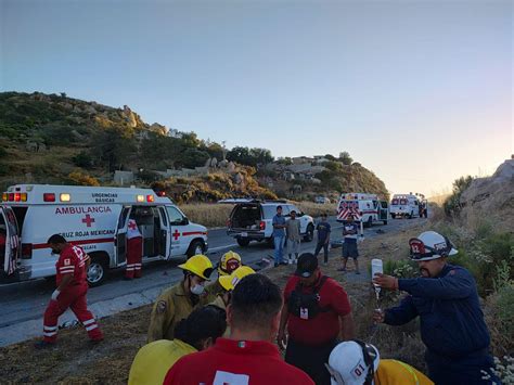 Ni O Muere En Volcadura Sobre La Carretera Mexicali Tijuana S Ntesis Tv