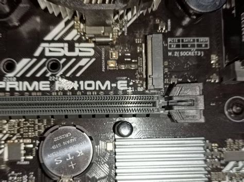 motherboard - Is this normal/fine for a pci-e x16 slot? - Super User