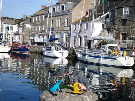 Quay Art in Padstow - Dog Friendly Cornwall