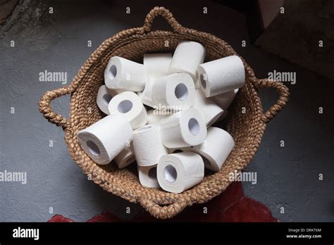 Rouleaux De Papier Toilette Banque De Photographies Et Dimages Haute