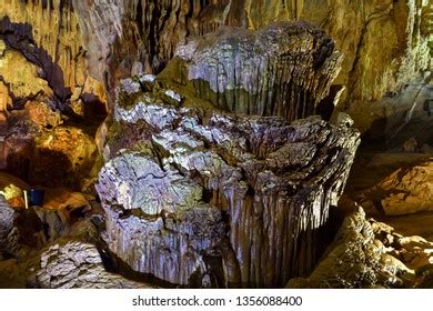 Amazing Geological Forms Phong Nha Cave Foto De Stock