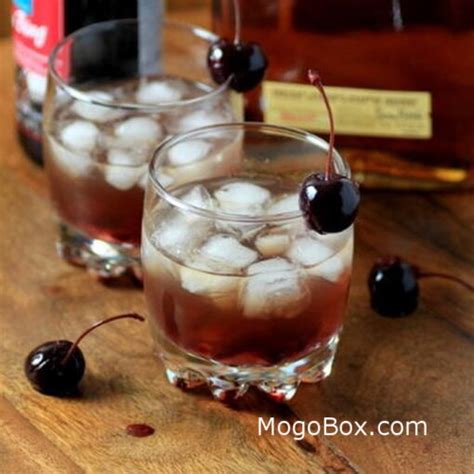 Bourbon Cherry Smash Mogobox