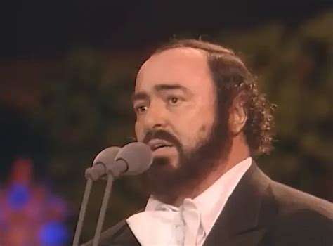 Puccini Tosca E Lucevan Le Stelle Live Luciano Pavarotti