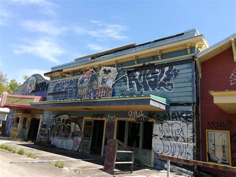 Abandoned SpongeBob Ride New Orleans Jazzland : r/abandoned