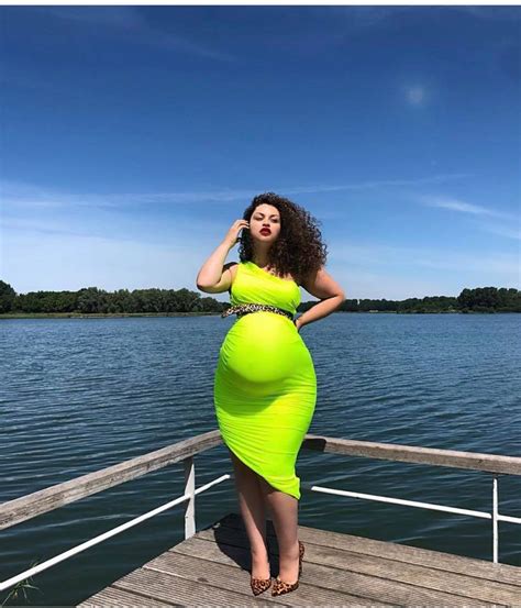 Photos 23 Most Beautiful Pregnancy Bump Ever Seen On Social Media­ Dutable