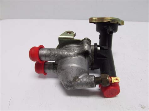 HONDA VT750 SHADOW C2 ACE 98 01 THERMOSTAT 19300 KE8 000 HOUSING