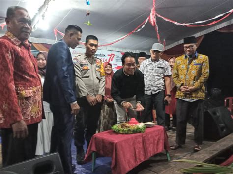 Plt Camat Muara Enim Hadiri Malam Puncak HUT RI Ke 77 Warga Pelawaran