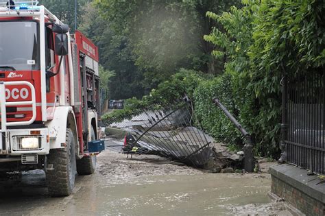 Alluvione Bologna Le Telefonate Dei Residenti Disperati Aiuto Mai