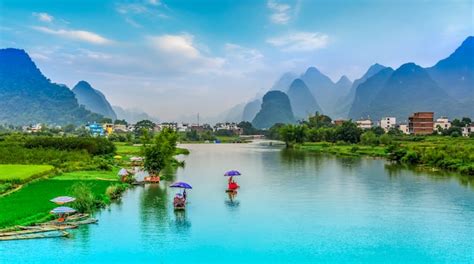 Scenery of lijiang river | Premium Photo