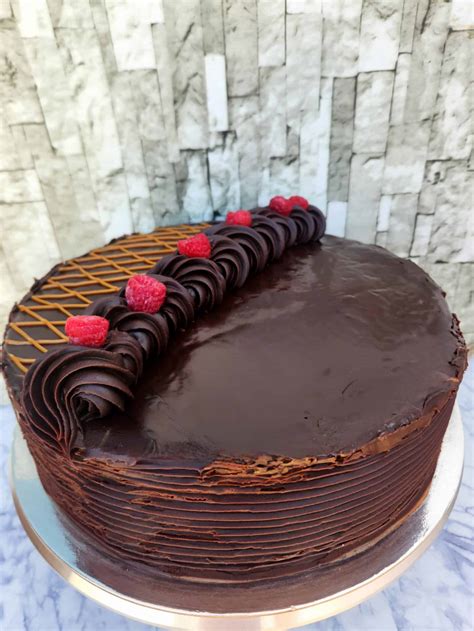 Torta De Panqueque De Chocolate Frambuesa Manjar Brauis Pasteler A