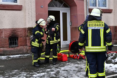 Wiesbadenaktuell Feuerwehreinsatz Kellerbrand In Einem