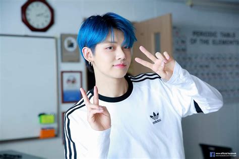 TXT S Yeonjun Surprises Fans With His Upgraded Visuals In Blue Hair