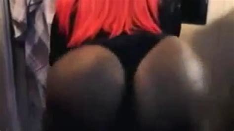 Sexy Black Babe Shakes Her Massive Booty Porn Videos