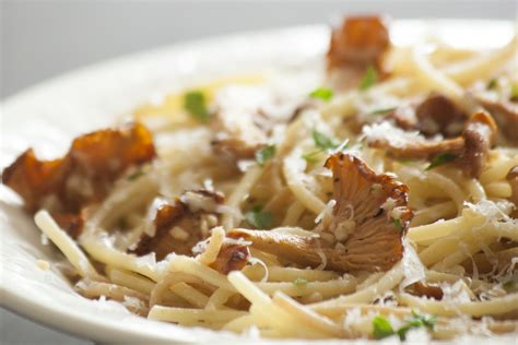 10 Chanterelle Mushroom Pasta Recipes AlixManpreet