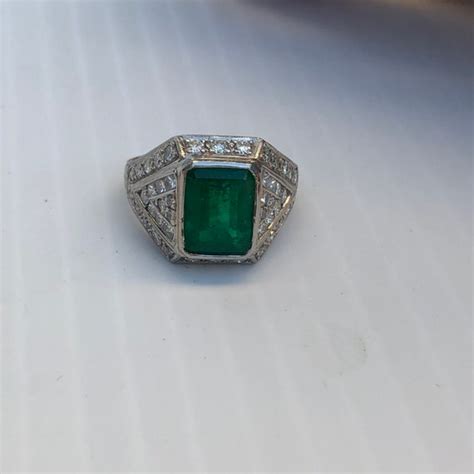 Vintage Emerald Cut Emerald and diamond ring in Plati… - Gem