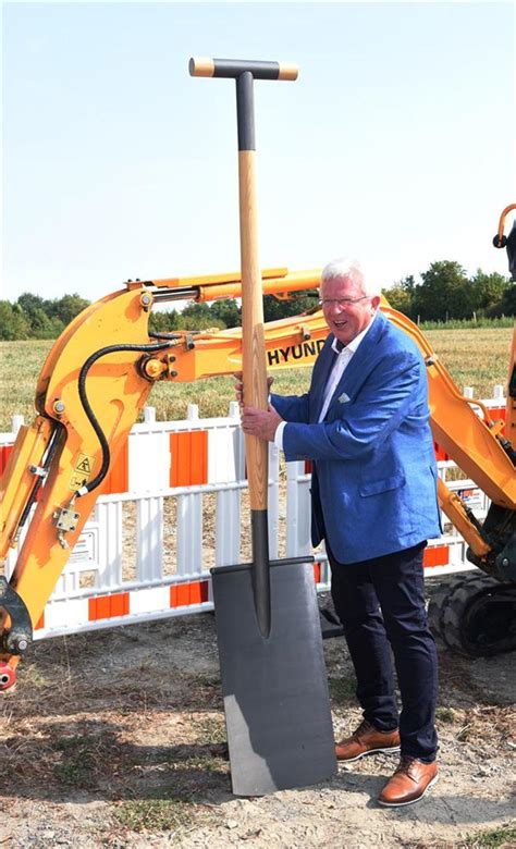 Spatenstich Breitbandausbau In R Llingsen