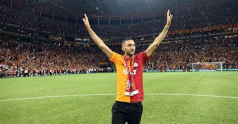 Sezen Aksu Hakim Ziyech için Galatasaray ın teklifini reddetti