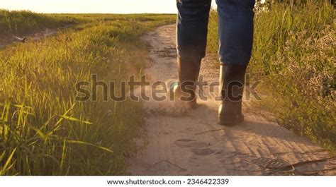 41 Foot Business Man Raise Walking Images Stock Photos Vectors