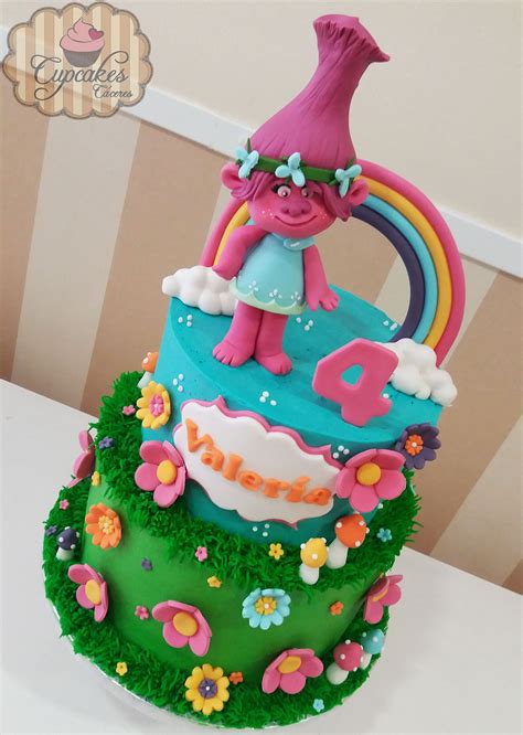 Tarta En Fondant Dos Pisos Trolls Poppy Birthday Cake Cake Birthday Parties