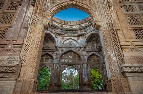 Glorious Gujarat: The Kaleidoscope of Colors, Crafts, and Captivating ...