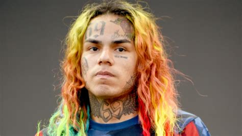 Tekashi 6ix9ine Arrested Busted By Feds On Racketeering Charges Iheart