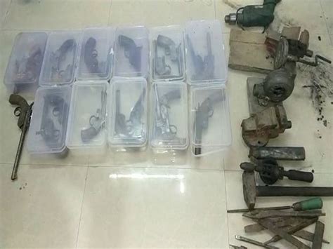 Etah Police Raid Illegal Arms Factory 2 Arrested