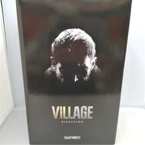 Resident Evil Village Collector S Chris Redfield Statue Figure Capcom