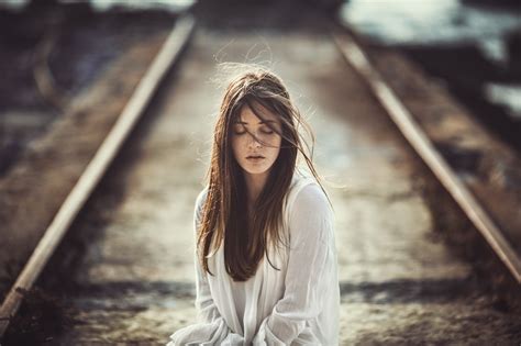 Wallpaper 2048x1365 Px Brunette Closed Eyes Depth Of Field