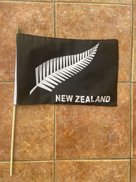 New Zealand Fern large hand flag - World Flag Shop