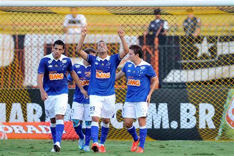 Atacante Que Fez Hist Ria No Cruzeiro Marca Gol N Vel Pusk S Confira O