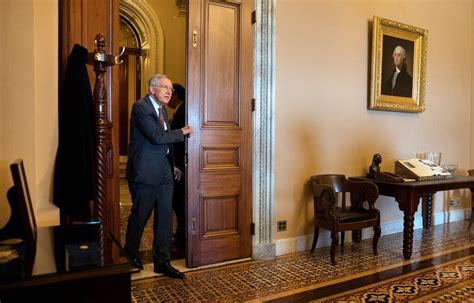 Harry Reid: From Capitol Cop to Powerhouse Senate Leader - The New York ...