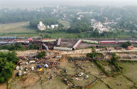 At Least 288 Dead In India S Worst Train Accident In Two Decades