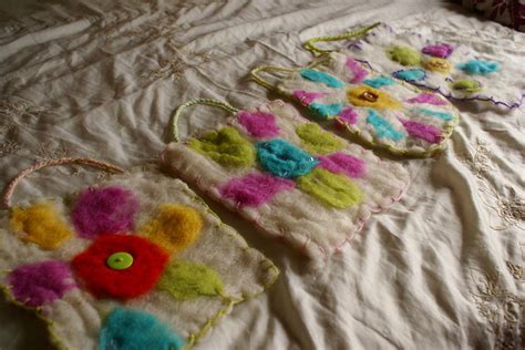 Wet Felted Flowers | Fun Family Crafts