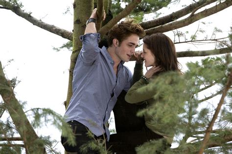 Kristen Stewart Explains Why Twilight Is Such A Gay Movie