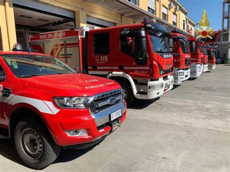 Alluvione In Emilia Romagna Laiuto Dei Vigili Del Fuoco Di Pavia Il