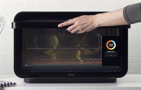 Smart Ovens Are Reportedly Preheating by Themselves in the Middle of the Night - IoT Tech Trends