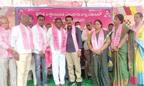 Leaders Workers From Different Parties Join TRS