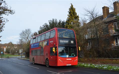 TE1084 E400 LK60 AFU Metroline TE1084 Jacob Peatfield Flickr