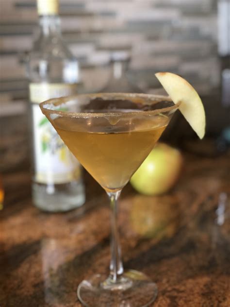 Apple Pie Martini Recipe Really Into This - Really Into This