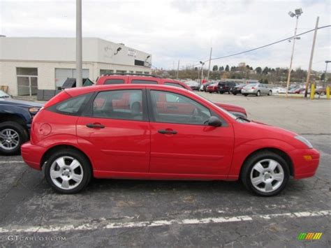 2003 Ford focus zx5 hatchback specs